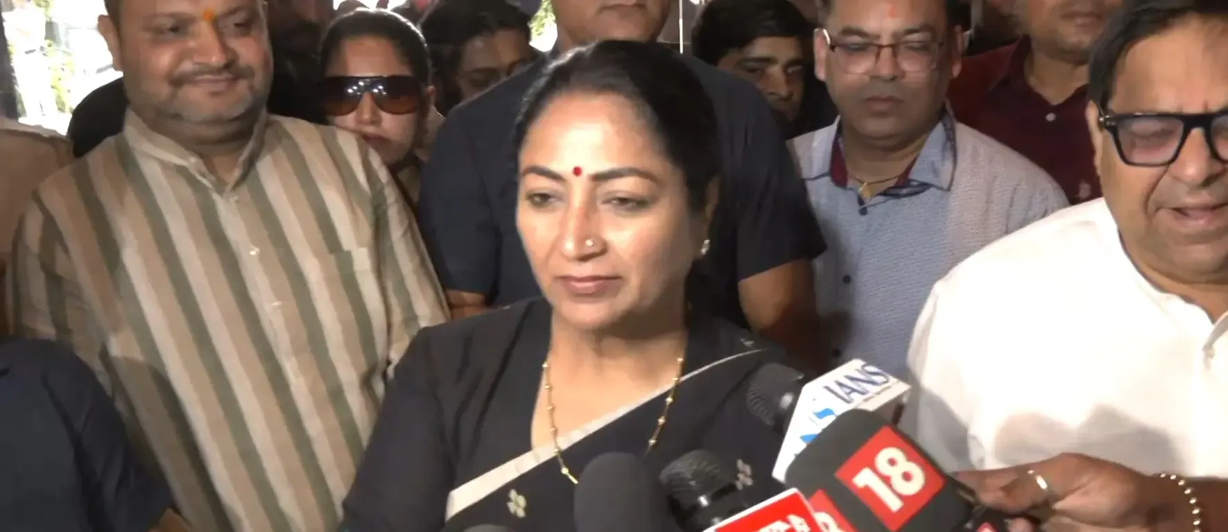 Delhi CM Gupta Takes a Stand Against Unjust Fee Increases by Private Schools