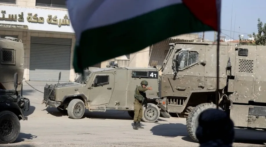 Should Israel Abandon Its Settlement Plans in the West Bank?