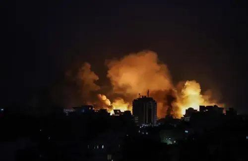 Should European Governments Urge De-Escalation After US Strikes on Iran's Nuclear Sites?