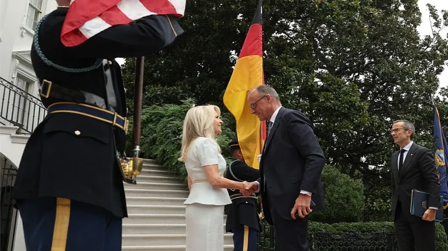 Why Did European Leaders Gather at the White House to Support Ukraine Ahead of the Trump Meeting?