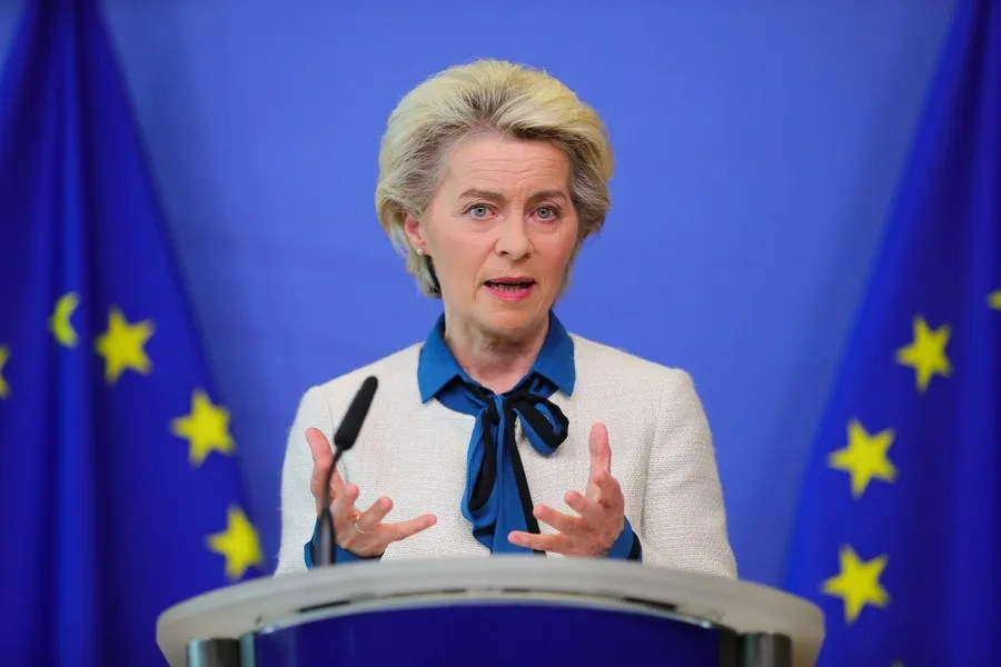 EU Chief Expresses Disappointment Over Trump's Car Tariffs