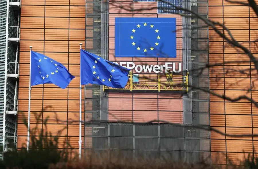 Inflation in the Eurozone Climbs to 2.4% in December, Reports Eurostat
