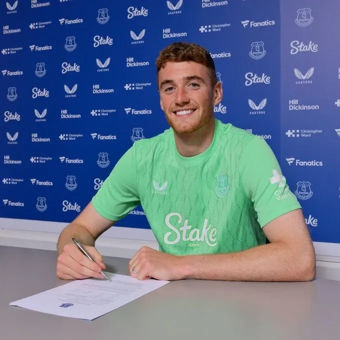 Did Everton Just Sign Goalkeeper Mark Travers on a Four-Year Deal?