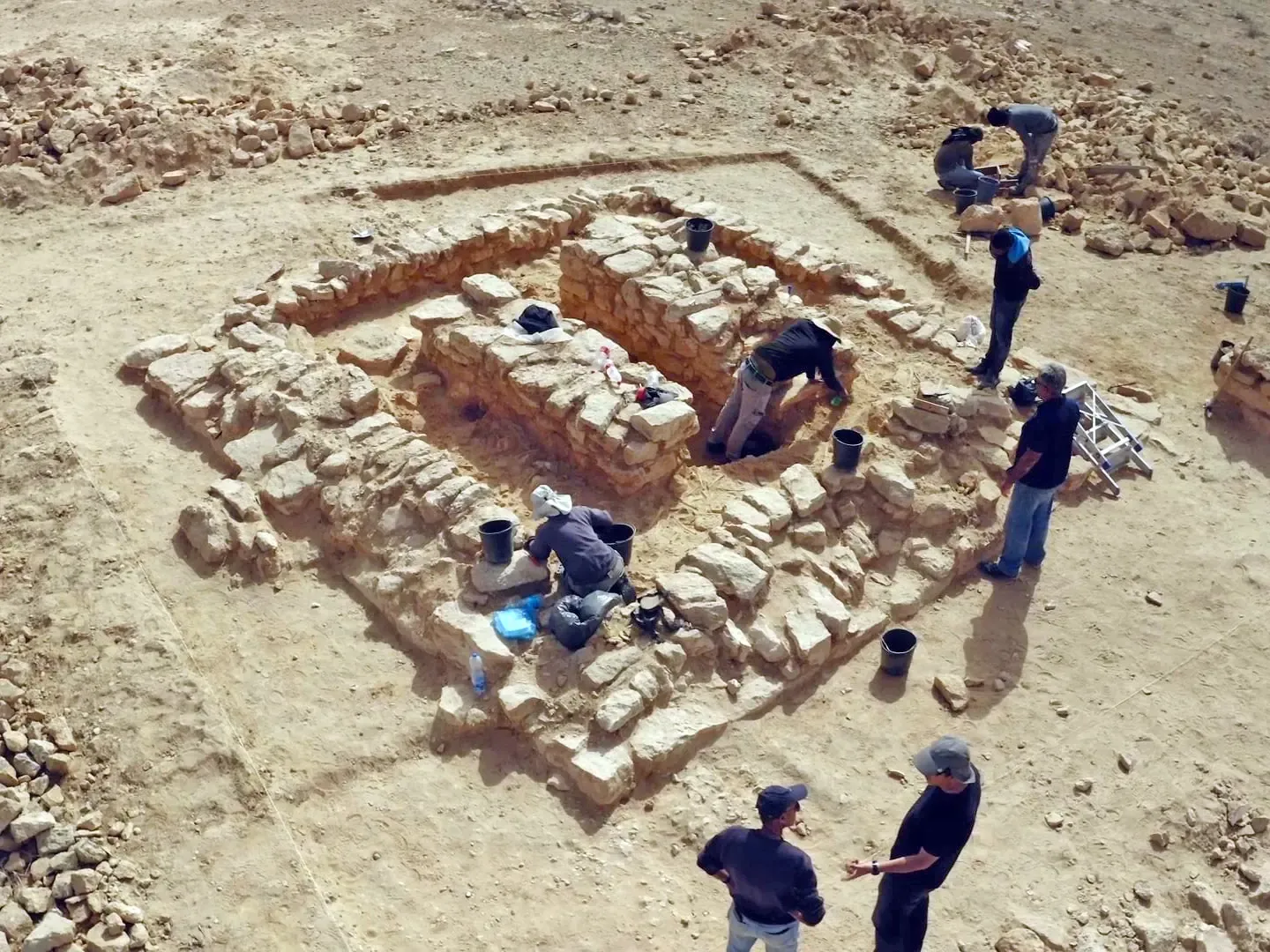Excavation of 2,500-Year-Old Tomb Compound in Israel Uncovers Ancient Trade Routes