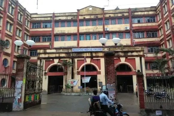 Bengal Hospital Doctors End Protest After CM's Pledge