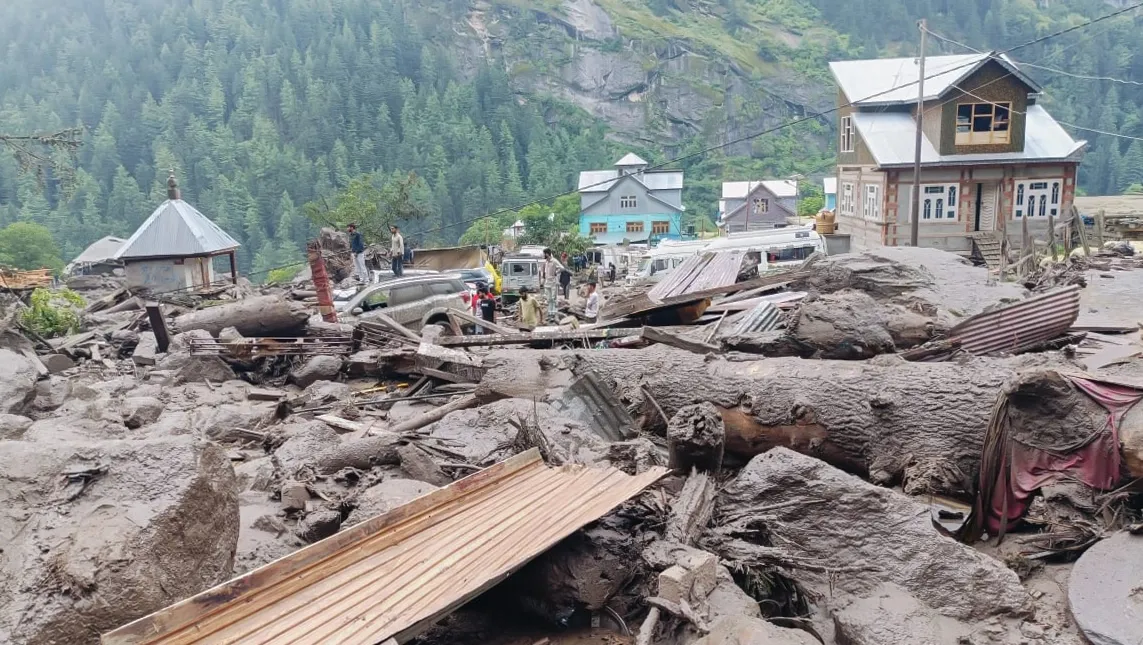 How are Kharge, Rahul, and Priyanka Coping with the Kishtwar Cloudburst Tragedy?