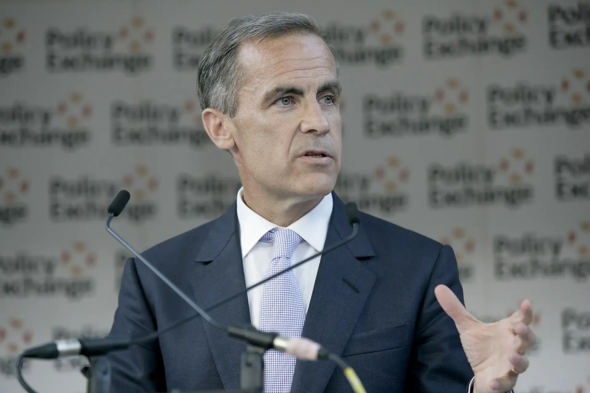 Canada's PM Carney Announces Snap Elections Amidst Trump's Pressure