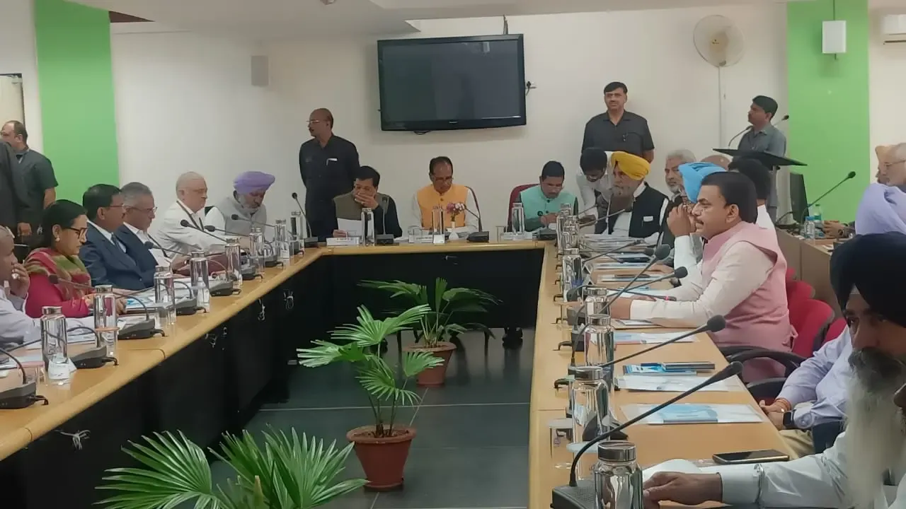 Farmer Union Leaders Convene with Central Team in Chandigarh to Advocate for MSP Law