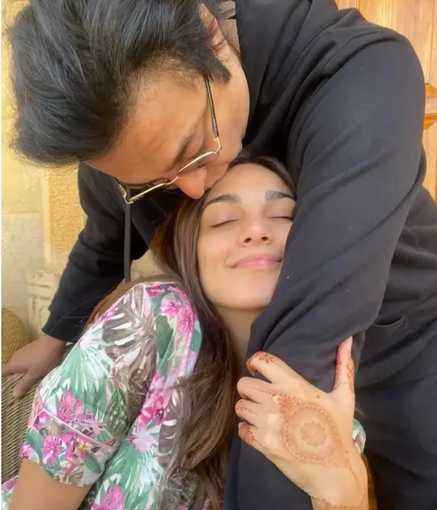 क्या 'फादर्स डे' पर बॉलीवुड सेलेब्स ने अपने पिता के साथ बिताए खूबसूरत पल साझा किए?