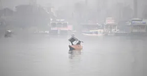 Weak Winter Sun Struggles Against Clouds as J&K Endures Frigid Weather