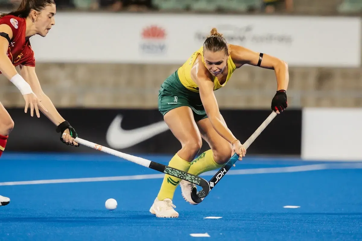 FIH Pro League: Hockeyroos Delight Fans in Rainy Sydney; Kookaburras Fall in Shootout