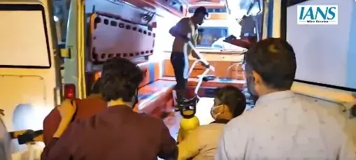 Major Fire Erupts at Delhi's Laxmi Nagar Hospital, No Injuries Reported