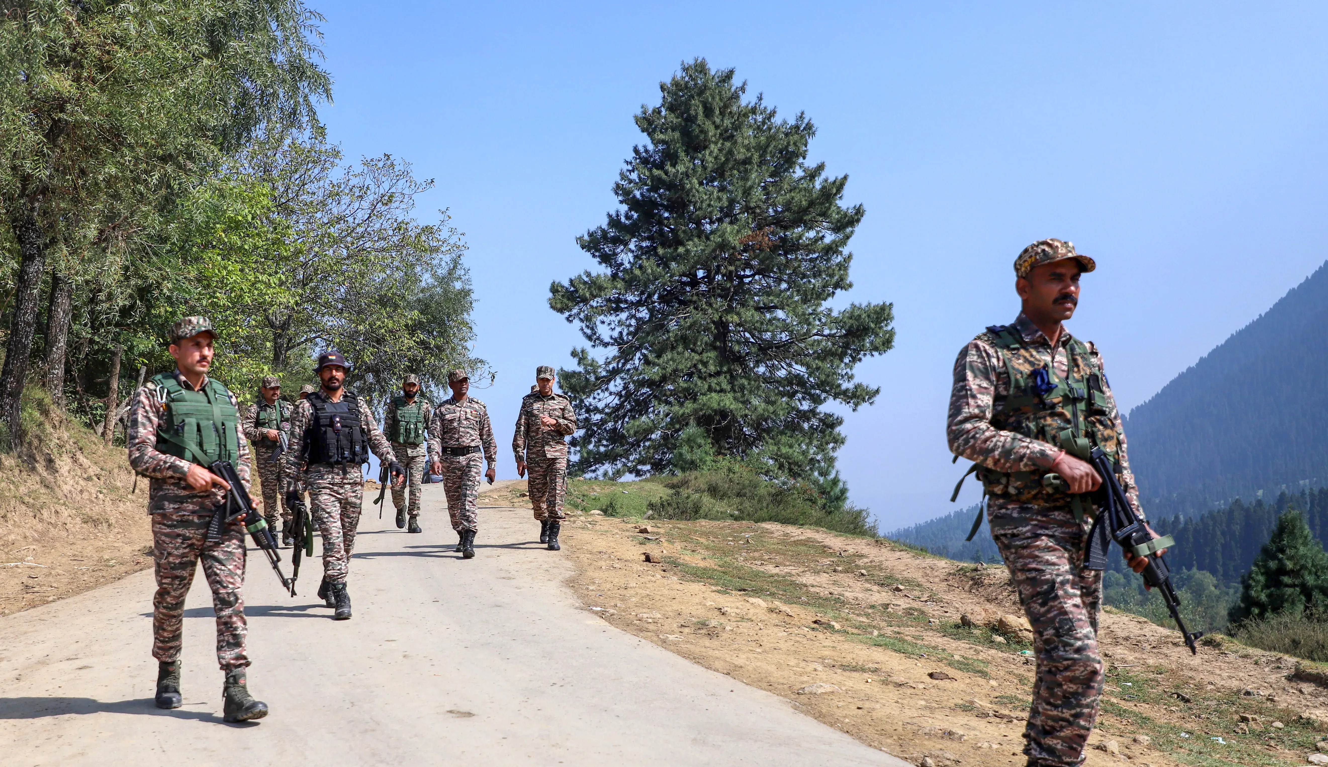 Clashes Erupt Between Security Forces and Militants in Srinagar, J&K