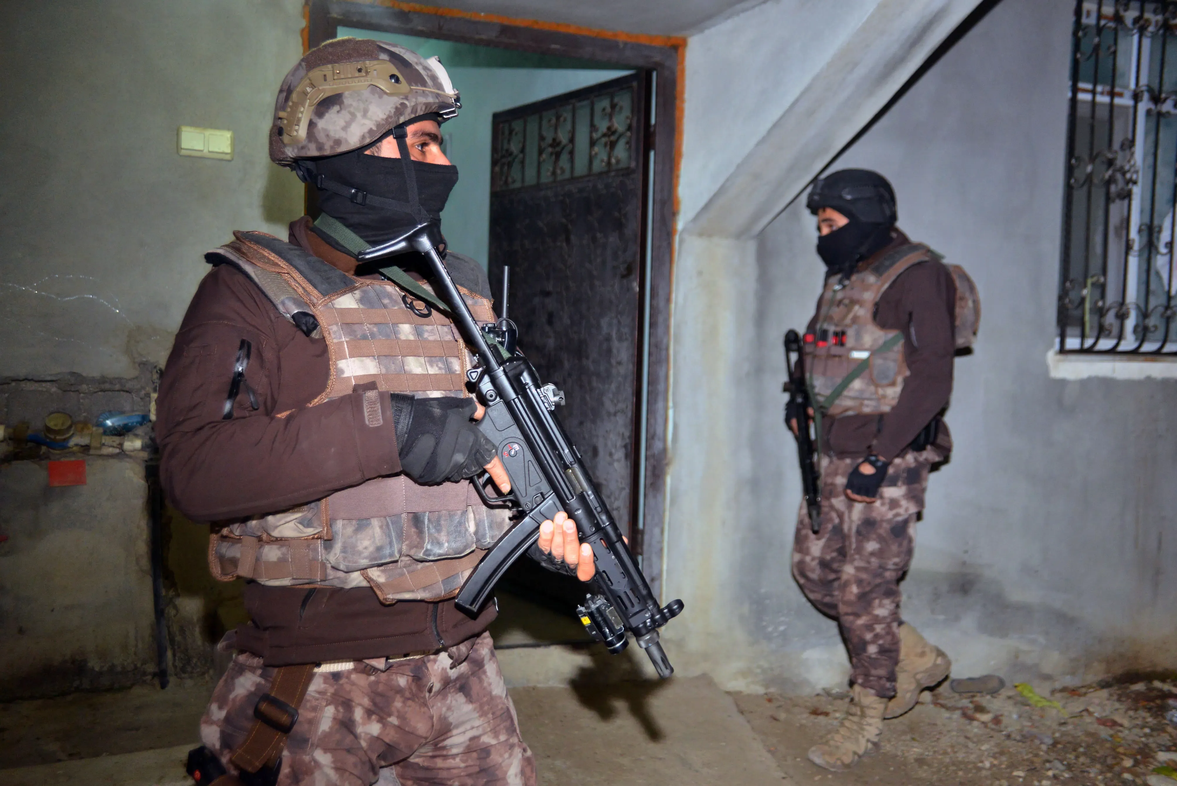 Five Individuals Arrested in Istanbul for Alleged Financing of IS