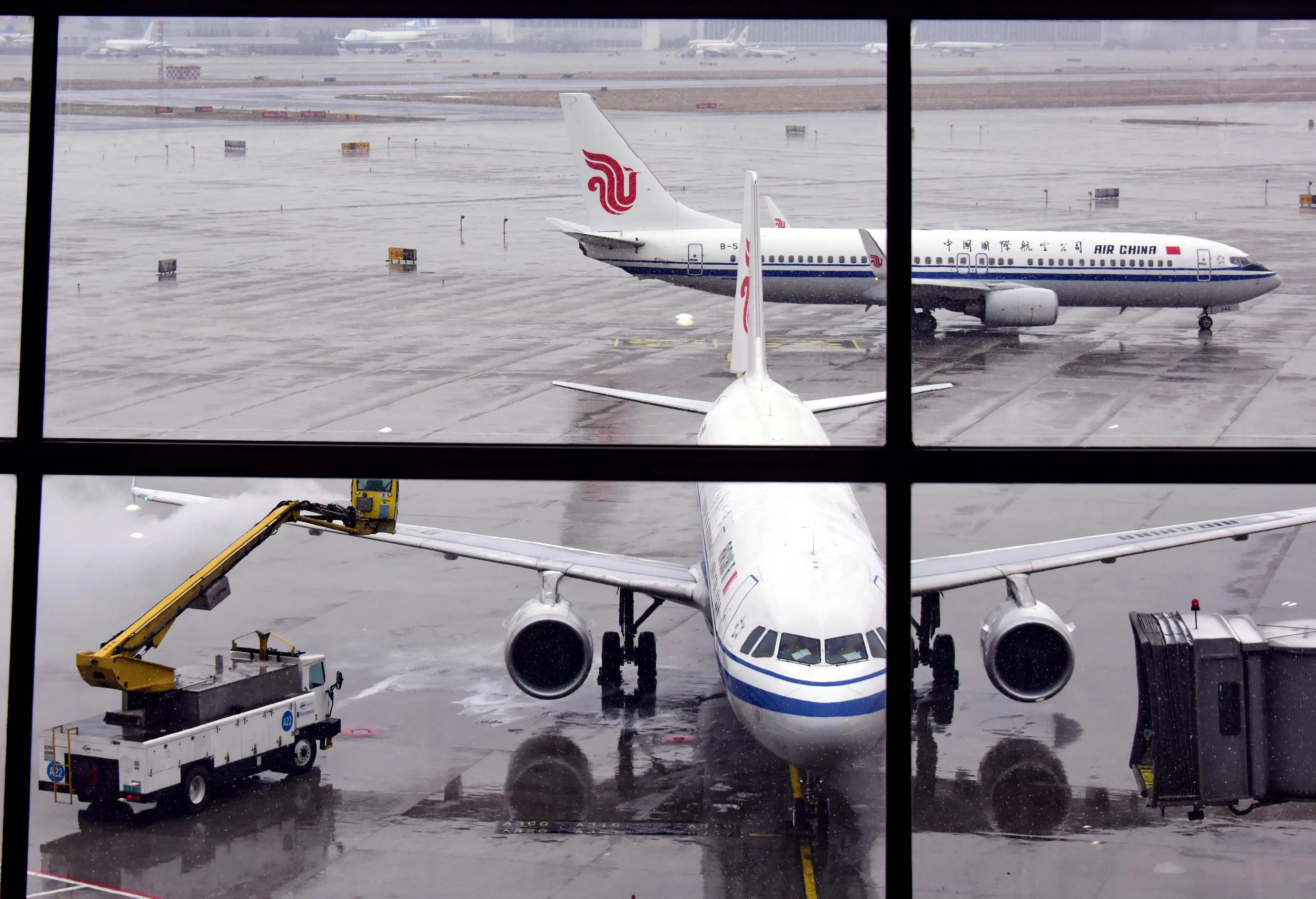 What Caused Flight Disruptions in Delhi-NCR Due to Severe Weather?