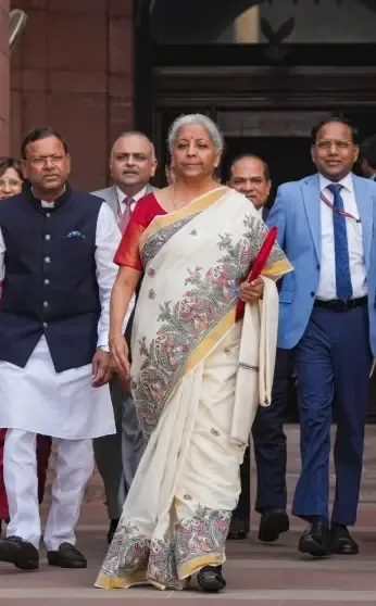 Finance Minister Sitharaman Stuns in Handloom Silk Saree on Budget Day