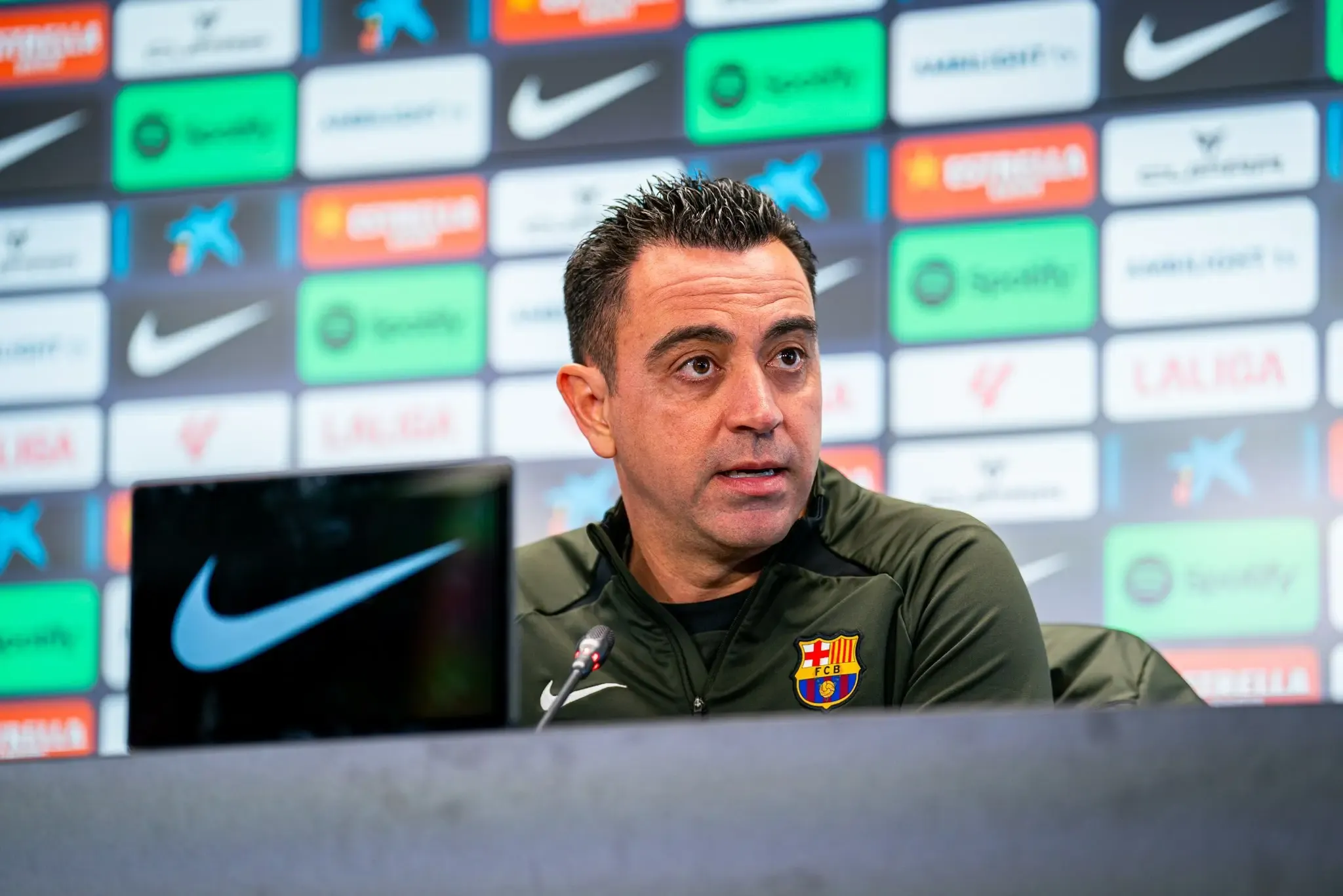 Football Legends Xavi, Rivaldo, Owen and More to Compete in Legends Faceoff on April 6