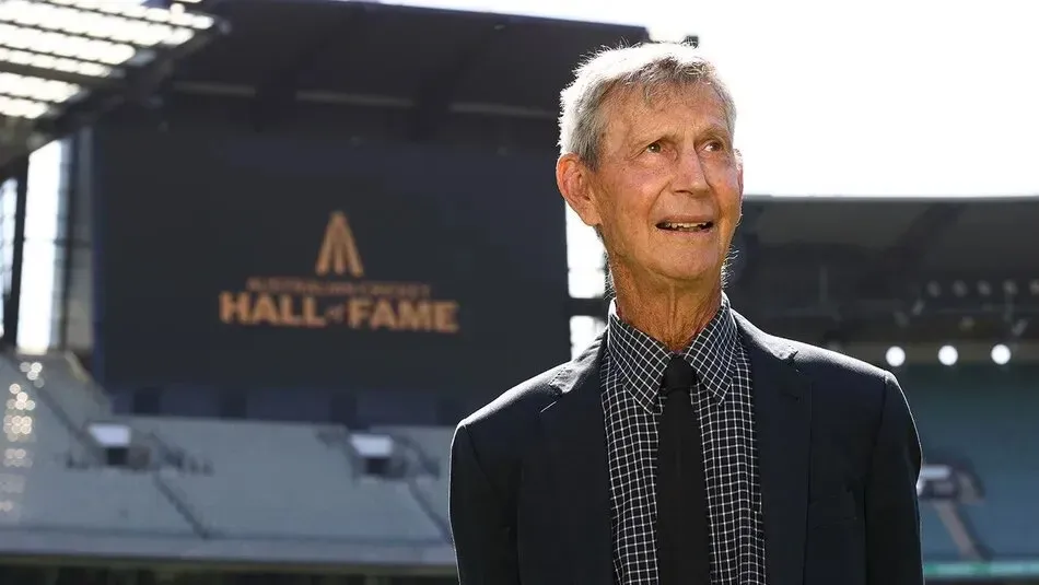 Ian Redpath, Former Australia Test Opener, Dies at 83