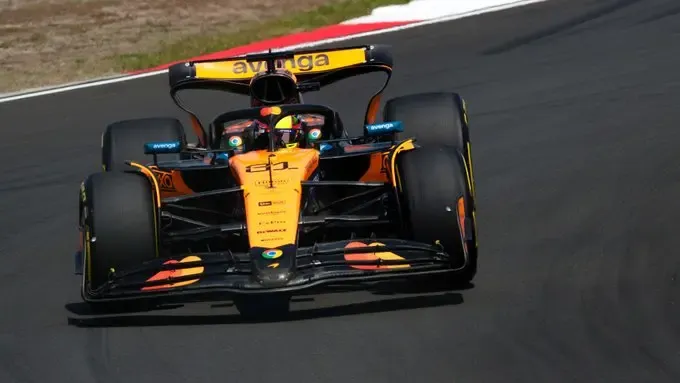 Formula 1: Oscar Piastri Achieves First Pole at Chinese GP Qualifying