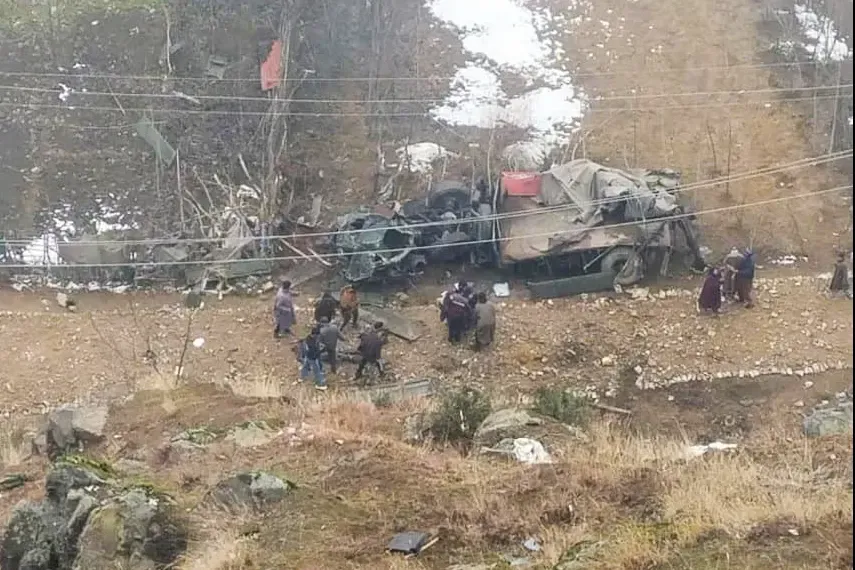 Tragic Road Mishap Claims Lives of Four Soldiers in J&K