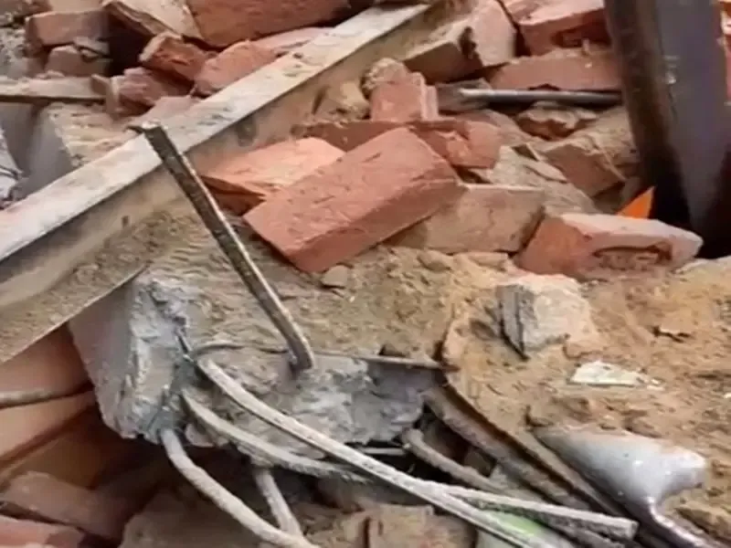 Four Children Injured as Roof Plaster Falls at Anganwadi Center in Karnataka