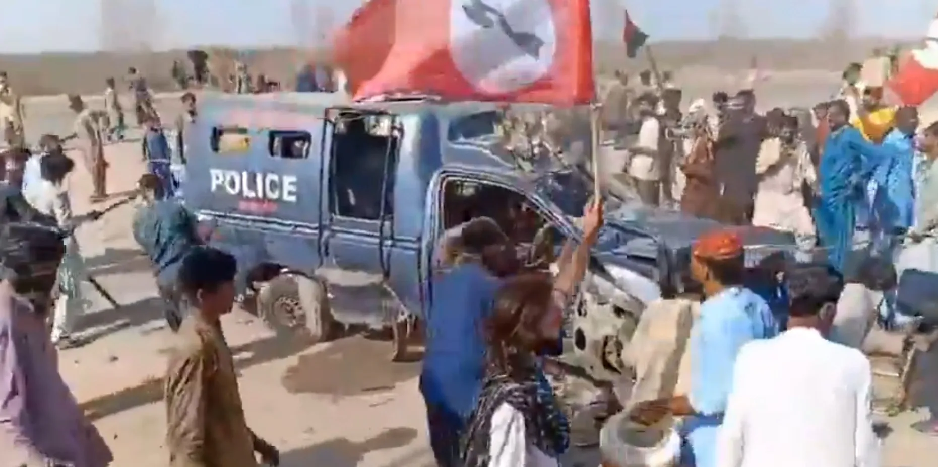 What sparked the violent unrest in Sindh over the Indus canal project?