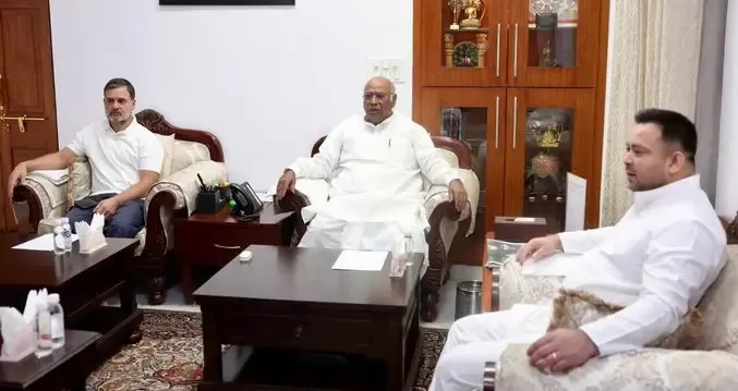 Tejashwi Yadav Declares Full Readiness After Talks with Kharge and Rahul on Bihar Elections
