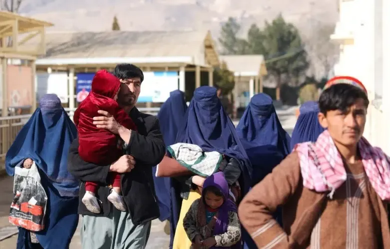 WHO Warns of Funding Cuts Leading to Closure of 220 Healthcare Facilities in Afghanistan