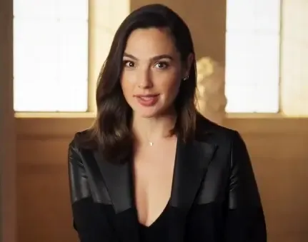 Gal Gadot Claims Social Media Creates a ‘Confusing’ Environment