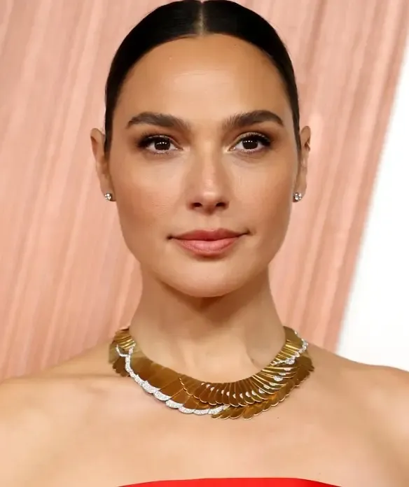 Gal Gadot Opens Up About Frightening Health Emergency Caused by Brain Blood Clot