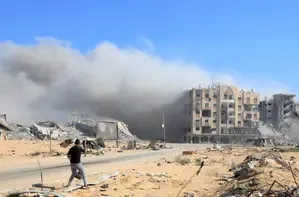 What Led to the Expansion of the Gaza Offensive with Airstrikes and Ground Troop Deployment?