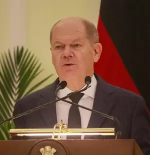 Chancellor Scholz Requests Confidence Vote in Bundestag