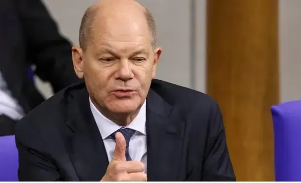 Snap Elections Loom as Chancellor Olaf Scholz Faces Confidence Vote Fallout
