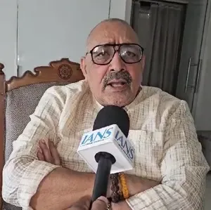 Giriraj Singh attacks Tejashwi Yadav, defends Waqf Act 