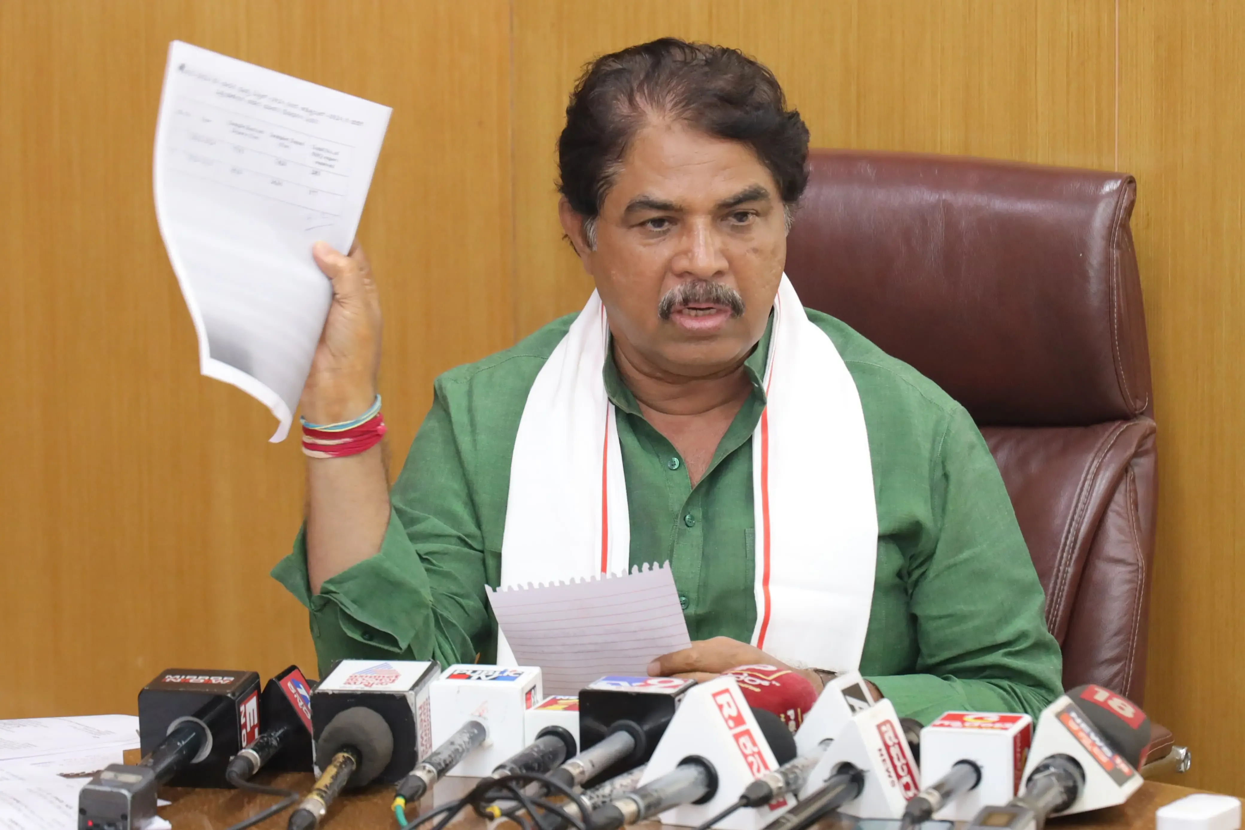Karnataka BJP Calls for Assurance of Life for Post-Natal Mothers Amid Maternal Deaths