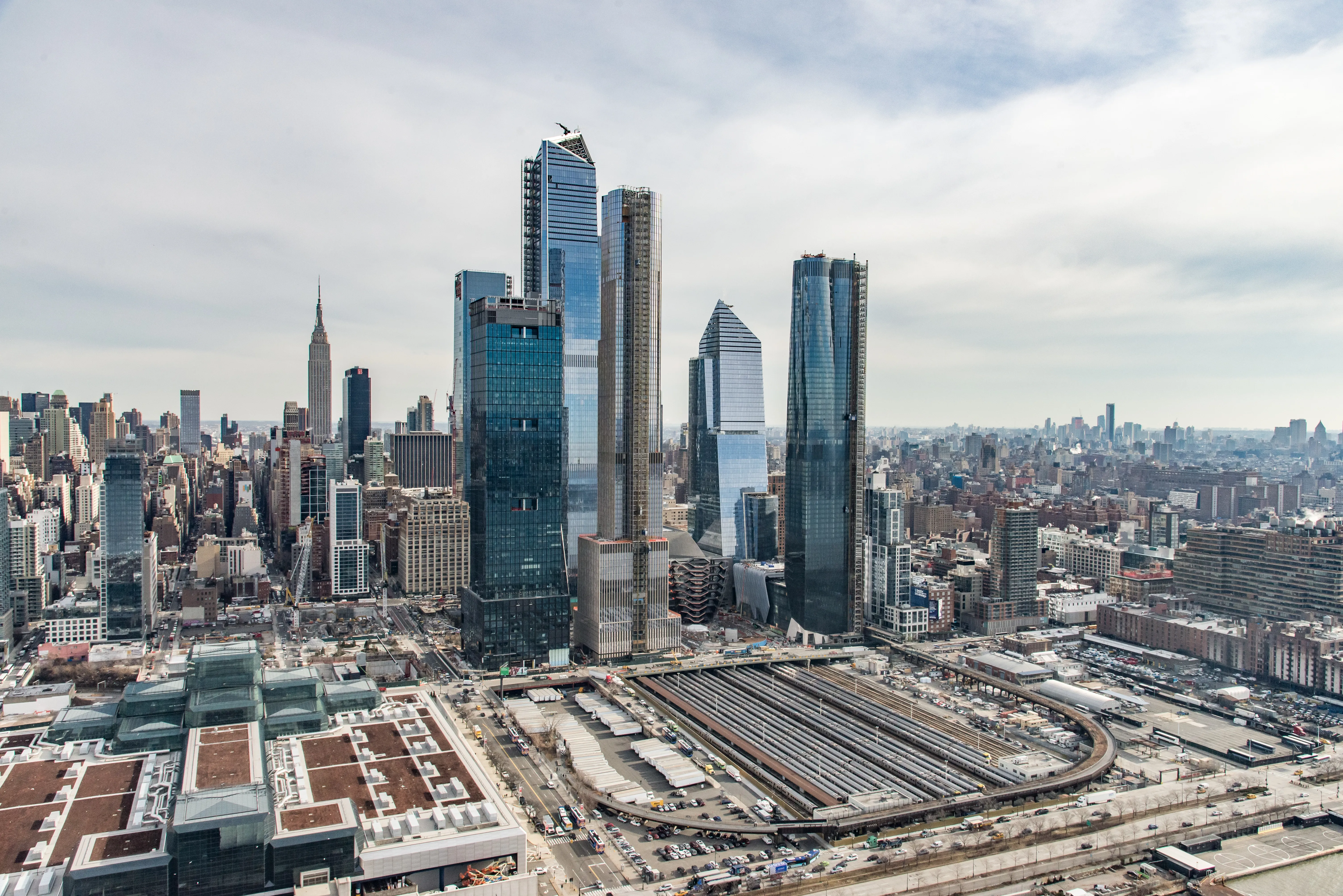Did Global Super-Prime Property Sales Rise 6% in Q1 2025?