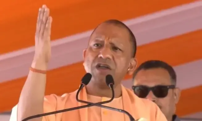 CM Yogi Declares Glorifying Invaders as Treason Amid Aurangzeb Controversy