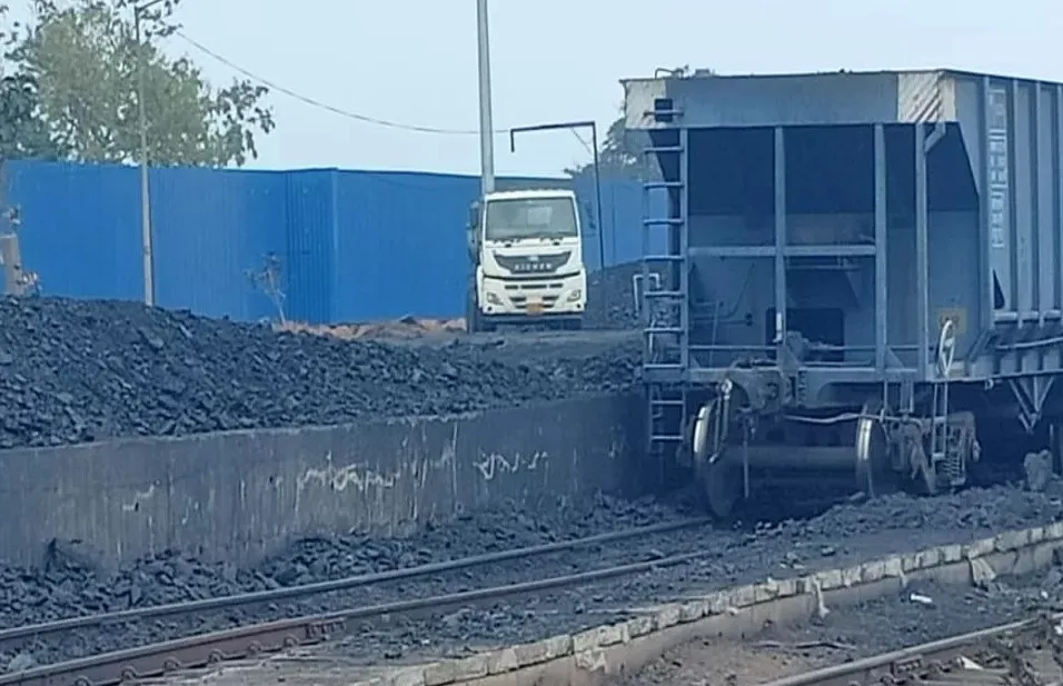 Government Awards Contracts to Firms in Major Coal Gasification Initiative