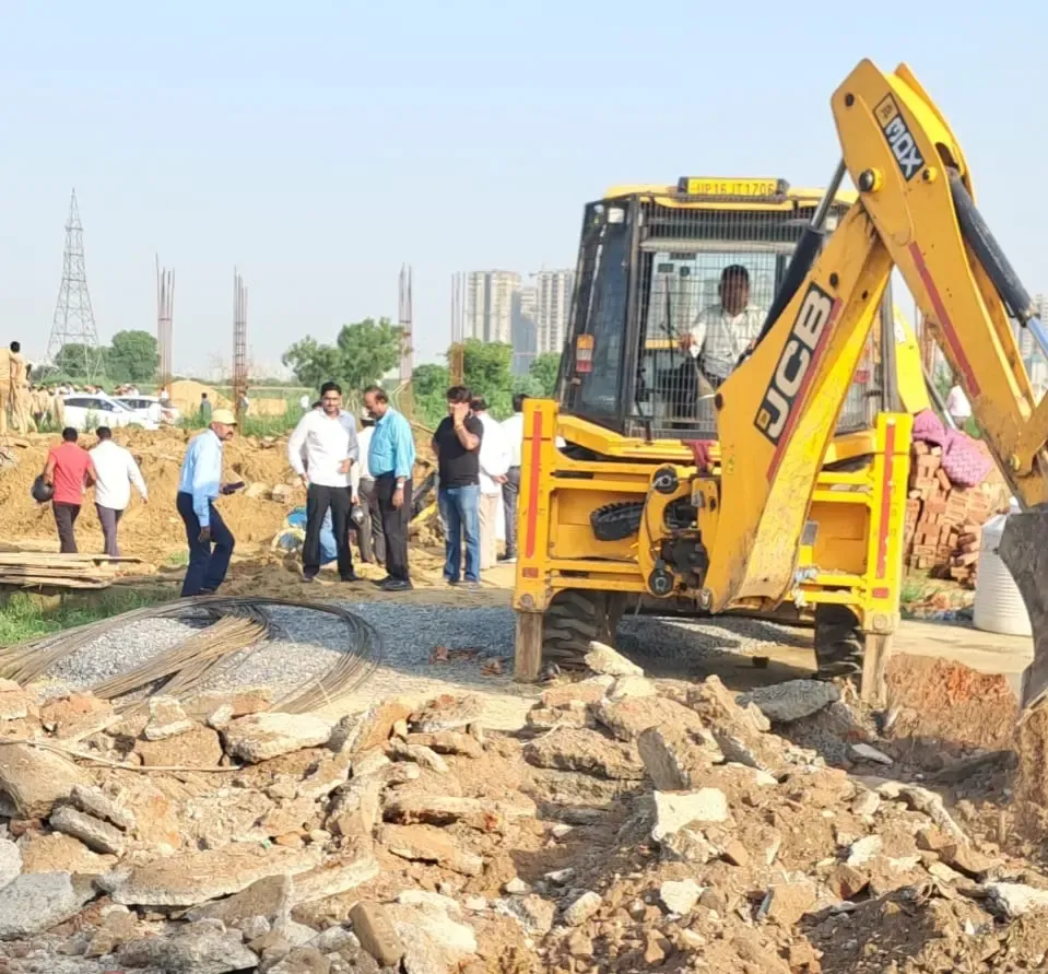 क्या ग्रेटर नोएडा में अवैध निर्माण पर प्राधिकरण ने बड़ा कदम उठाया?