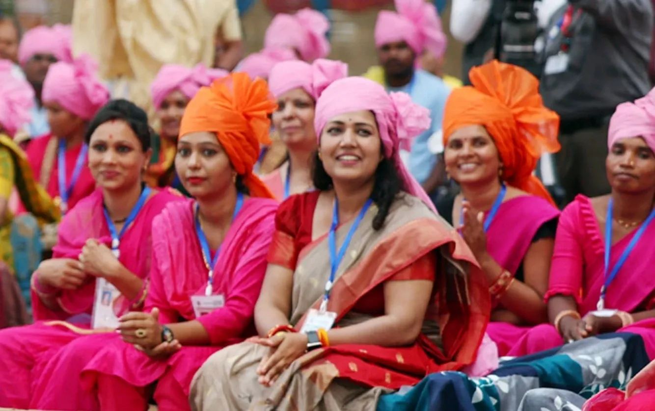 How is Gujarat Empowering 10 Lakh Women with ‘Lakhpati Didis’?