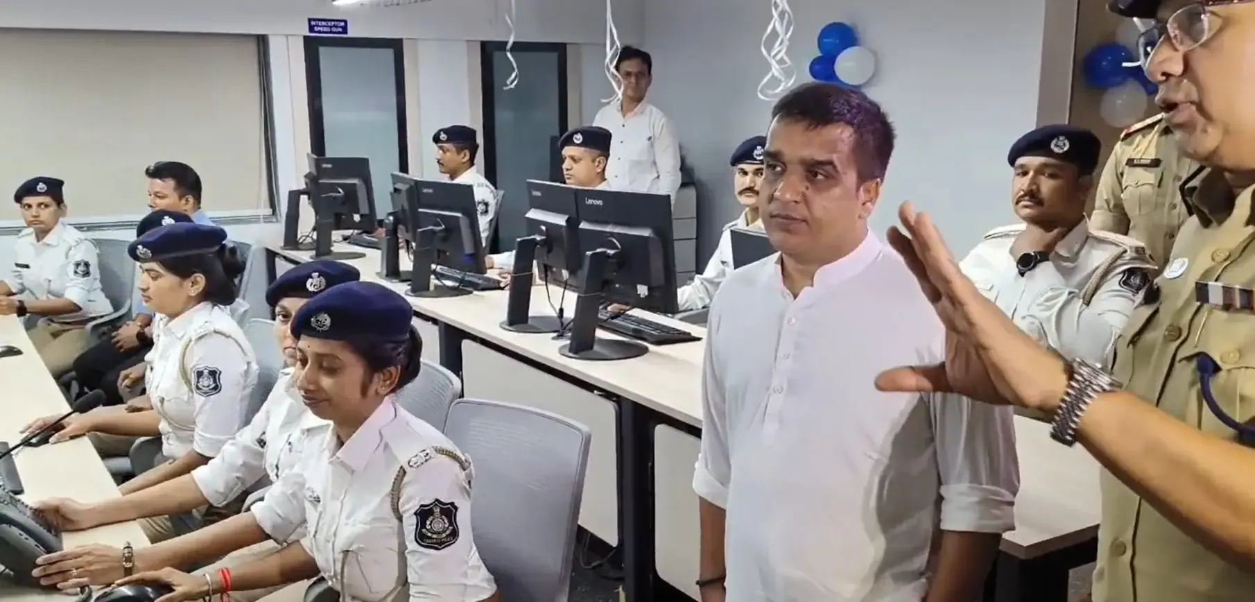 क्या गुजरात में अल्थान पुलिस स्टेशन और एआई तकनीक युक्त ट्रैफिक कंट्रोल रूम का उद्घाटन हुआ?
