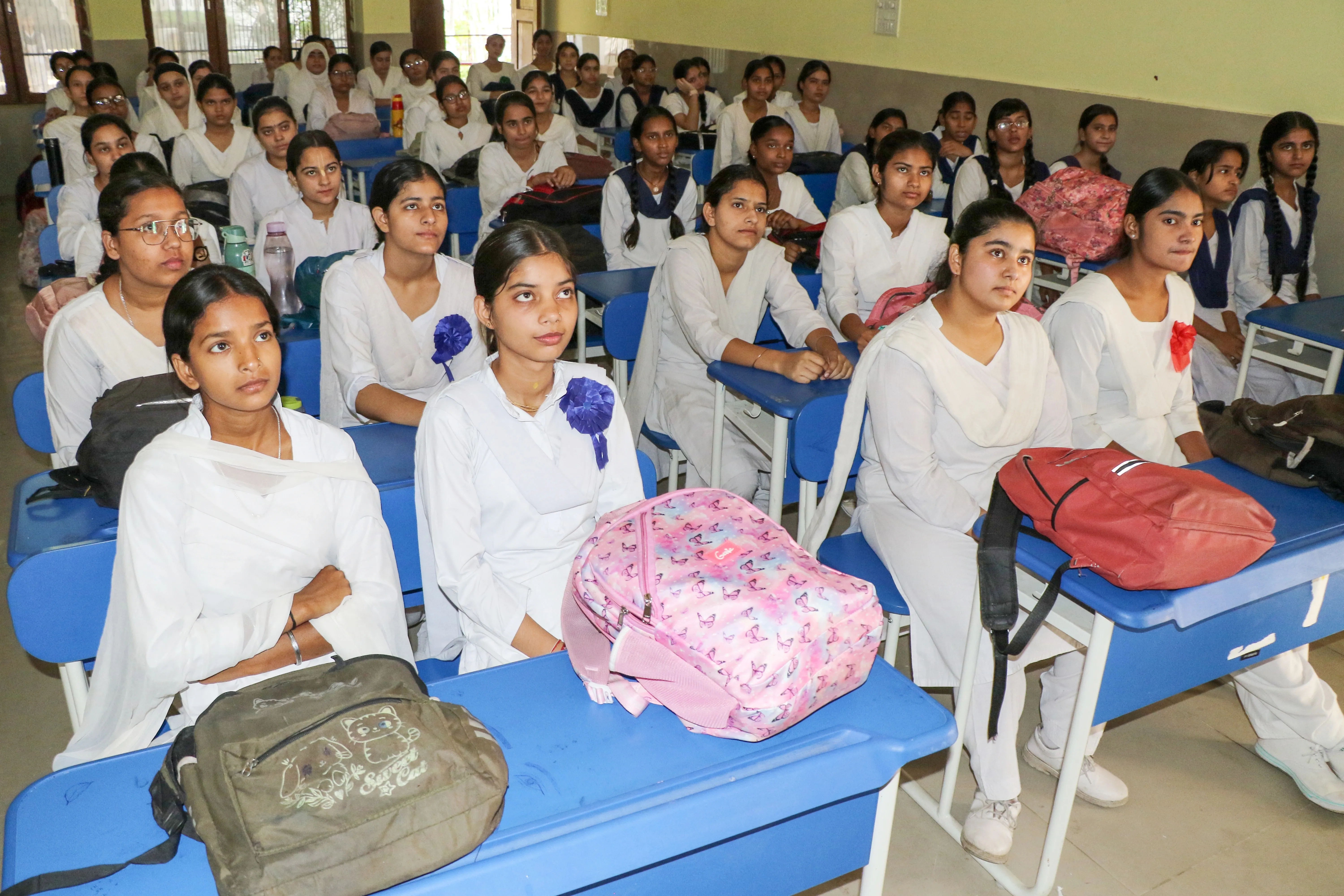 Is the Gujarat Government Warning Colleges About Misleading Students with False Offline Admissions?