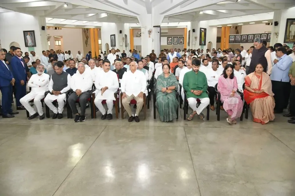 क्या गुजरात के उद्योग संघों ने सीएम भूपेंद्र पटेल से मुलाकात कर पीएम मोदी का आभार जताया?
