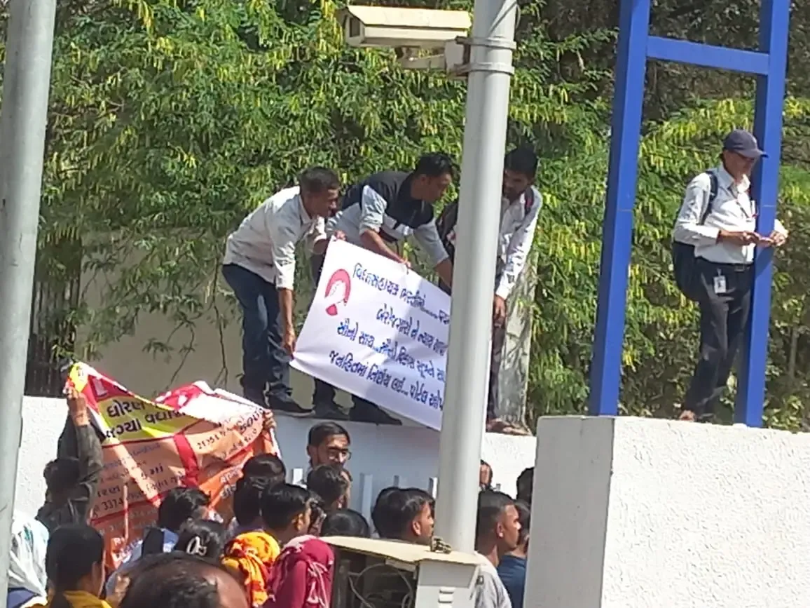 Gujarat: Candidates of TET-TAT Rally in Gandhinagar for Swift Recruitment