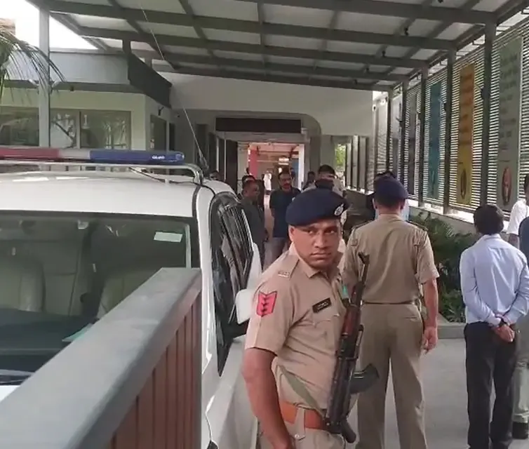 क्या वडोदरा के सिग्नस स्कूल को बम से उड़ाने की धमकी दी गई?