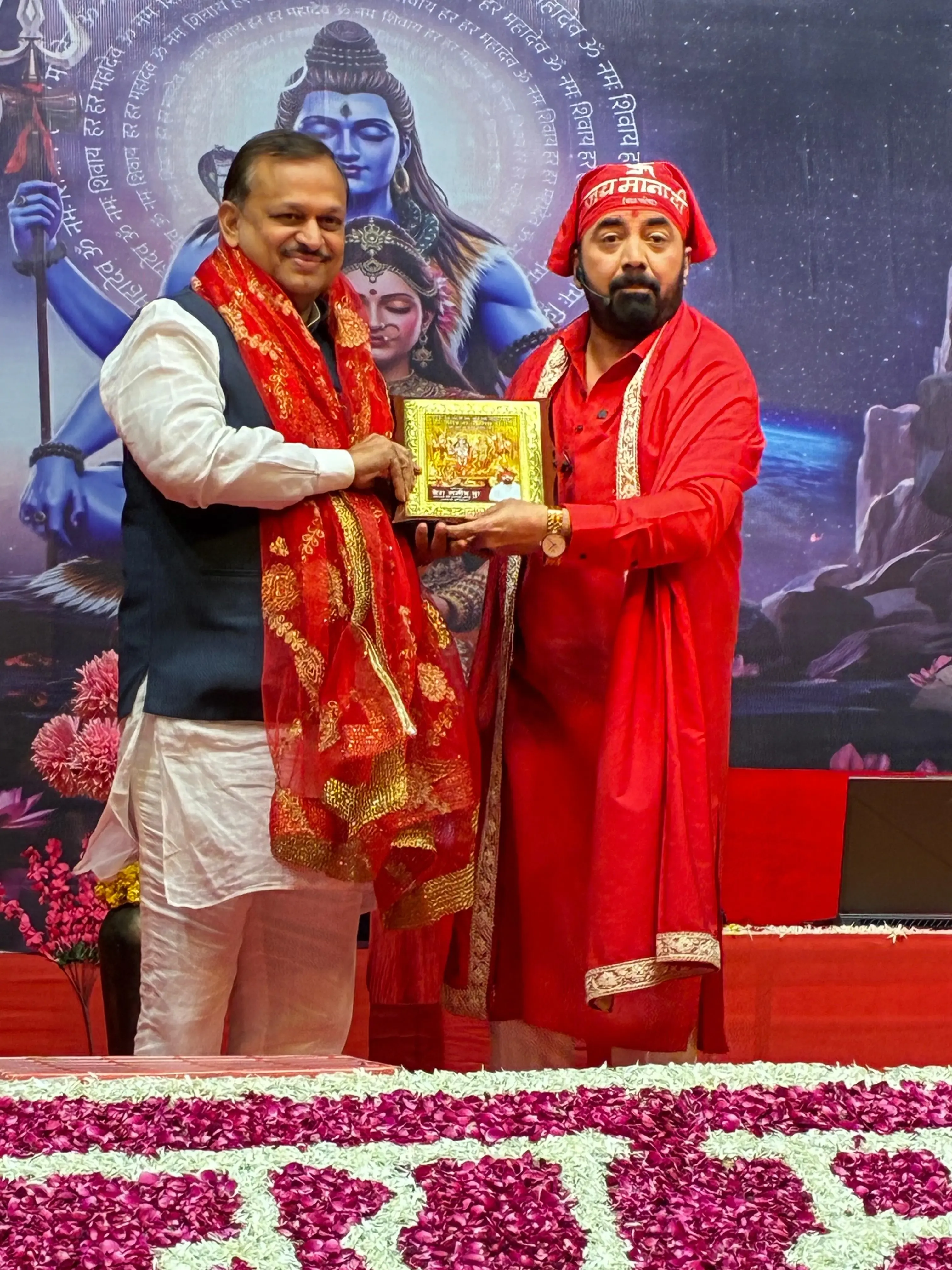 क्या गुरु पूर्णिमा पर पारस जी महाराज का संदेश है कि 'सनातन संस्कृति ही भारत की शक्ति है'?