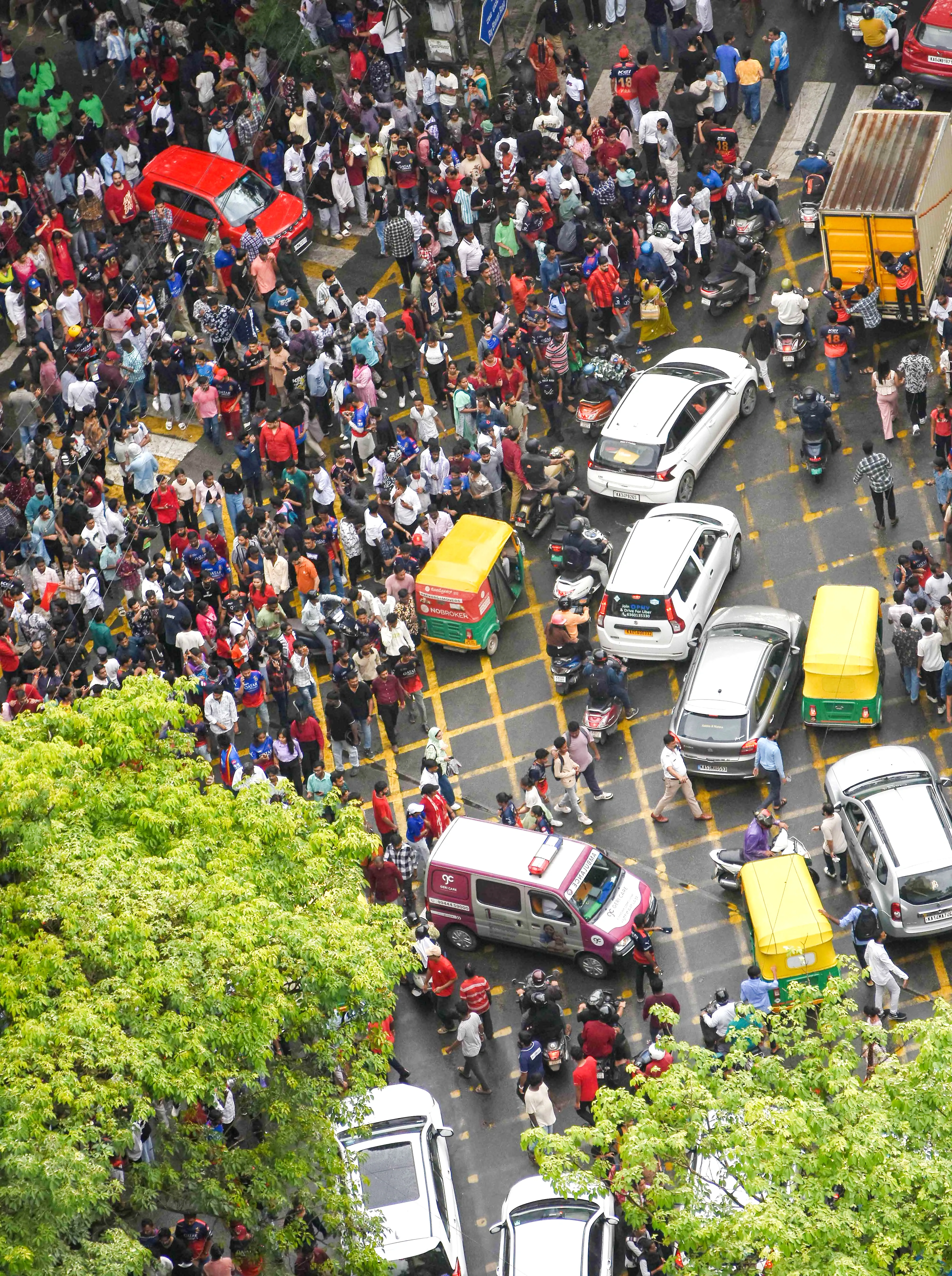 What Did Harbhajan and Aakash Chopra Say About the Chinnaswamy Stampede Victims?