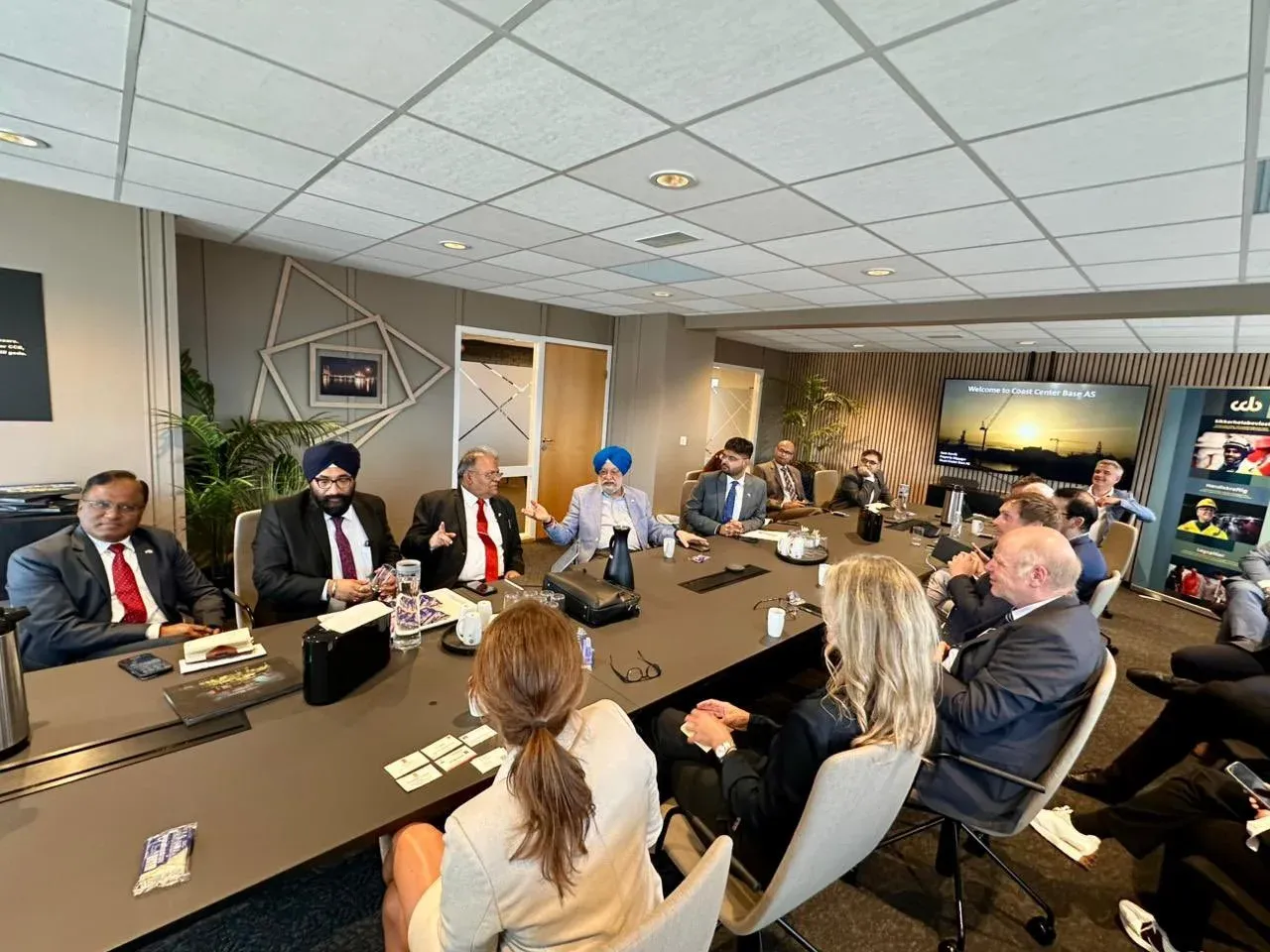 Could Hardeep Puri's Discussions with Norway's Experts Transform India's Deep-Sea Oil & Gas Exploration?