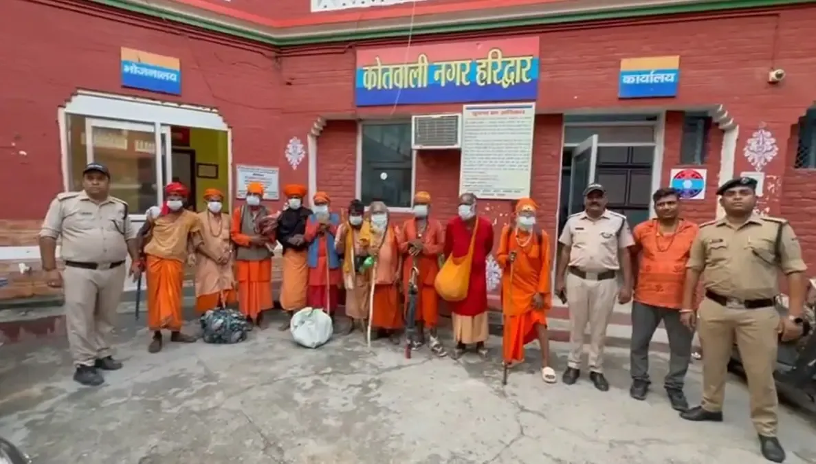 क्या हरिद्वार में फर्जी बाबाओं के खिलाफ पुलिस ने बड़ी कार्रवाई की?