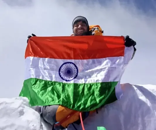 Haryana CM Honors Narendra Kumar, First Haryanvi to Summit Mount Annapurna